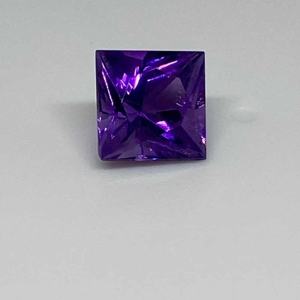Princess Cut Amethyst Gemstone Size 2.5 carats